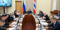 Виталий Хоценко дал поручения по борьбе с мошенничеством, ремонту дорог и благоустройству - 12 канал