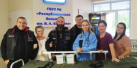 Карельские байкеры подарили мягкие носилки Республиканской больнице в Петрозаводске - StolicaOnego.Ru