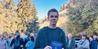 Юбилейную книжку туриста вручили в общегородском походе в Кисловодске - ATVmedia.Ru