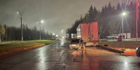 В Эжве водитель "семёрки" рядом с автозаправкой припарковался в прицеп большегруза - ИА Комиинформ