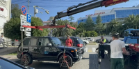 В центре Сочи на спецстоянку отправили 30 автомобилей за нарушения правил парковки - Sochi24.tv
