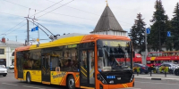 На девяти участках в Ярославле уберут троллейбусные провода - Комсомольская Правда
