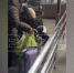 В Москве задержали мать, которая угрожала младенцу и мешала ему дышать - M24.Ru