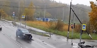 Видео: автомобиль и питбайк столкнулись в Красном Селе - Spbdnevnik.ru