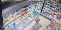 Кражу товаров зафиксировала камера видеонаблюдения. - Новгородские Ведомости