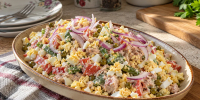 Салат с консервированным тунцом и картофелем: простая заправка делает вкус намного интереснее - Кубанские Новости