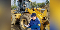 В Приамурье золотодобытчик захламил участок леса мусором, металлоломом и обрубками деревьев - Asn24.Ru