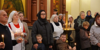 «Мужество этой хрупкой женщины должно нас вдохновлять, чтобы мы оставались верными Христу Богу во всём»: митрополит Артемий возглавил Литургию в Елизаветинском храме - Приамурская митрополия