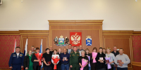 В администрации округа почтили память героев СВО - Исетский район