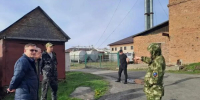 Новосибирец, ударивший ножом в спину знакомого, отправился в колонию - Precedent.TV