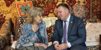 Труженицу тыла поздравили со столетним юбилеем. - Администрация города