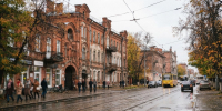 Краснокирпичные доходные дома с арками на Рождественской улице Нижнего Новгорода - Newsroom24.Ru
