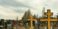 Полиция задержала подростков-вандалов, разгромивших кладбище в Заринске - Bankfax.Ru