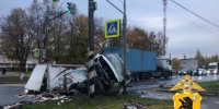 При столкновении "ГАЗели" и фуры в Ростове Великом погиб мужчина - Комсомольская Правда