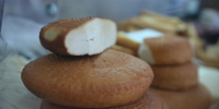 Врач-диетолог запретила срезать плесень с сыров и употреблять такой продукт в пищу - Комсомольская правда