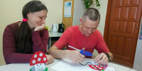 Получатели социальных услуг Атратского дома-интерната создали поделки своими руками - Министерство труда и соцзащиты