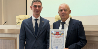 Деловой понедельник начали с награждений! - Менделеевский район