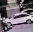 В Воронеже двое подростков сняли эмблему с Mercedes и повредили автомобиль: видео - РИА Воронеж