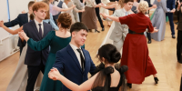 Полонез, испанский и фигурный вальсы, менуэт, танго и другие виды танцев исполнят нижегородские старшеклассники на Городском осеннем балу - Администрация г. Нижний Новгород