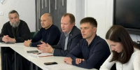 Благочинный Печорского округа принял участие во встрече с депутатом Антоном Морозом - Псковская епархия