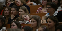В России сократили число платных мест в вузах: сколько специальностей в списке - Комсомольская Правда