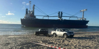 Погрануправление ФСБ призвало калининградцев и туристов не приближаться к севшему на мель в Янтарном кораблю - Комсомольская правда