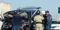 Автомобиль вспыхнул прямо на светофоре в центре Магнитогорска - Магсити74
