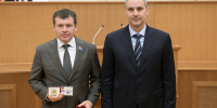 Денис Паслер поздравил Дмитрия Жукова с назначением председателем Законодательного Собрания Свердловской области - Информационный портал Свердловской области