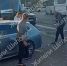 Водитель легковушки «поговорил» с водителем автобуса перцовым баллончиком и кулаками в Воронеже - видео - Bloknot-Voronezh.Ru