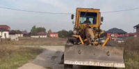 На улицах Галаева и Саутиева в Малгобеке готовят основание дорог - Сердало
