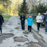 Депутат Ульяновской Городской Думы Сергей Лукьянов провёл мониторинг дворовой территории дома №79 по улице Аблукова. - Единая Россия