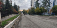 Ход ремонта нескольких объектов в Свердловском округе Иркутска оценил депутат ЗС Максим Девочкин - Законодательное Собрание