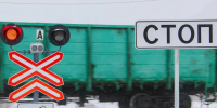 В Сосновоборском МО нарушивший ПДД автомобилист столкнулся с тепловозом - ИА Запад24