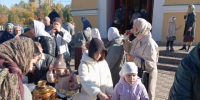 На приходе храма Всех святых, в земле Российской просиявших г. Липецка прошла Покровская ярмарка - Первое Липецкое благочиние