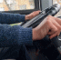 Спасают врачи: чем для водителя во Владивостоке закончился конфликт с подростками - ГТРК Владивосток