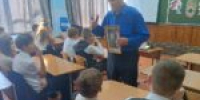 Для хадыженских школьников организовали творческую встречу с местным поэтом Василием Макарчуком - Газета Апшеронский рабочий