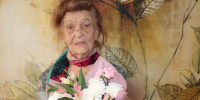 Век жизни и труда: в Ленинском районе поздравили со 100‑летием труженика тыла Ефросинью Макаровну Зайцеву - Администрация г. Барнаул