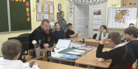 В Калуге ветеран Росгвардии провел урок мужества для школьников - Росгвардия