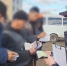 полиция проверяет документы у рабочих-иностранцев на стройке - Петрозаводск говорит