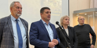 При содействии Штаба общественной поддержки «Единой России» в Барнауле открыли выставку «Папа — ангел за плечами» - Единая Россия