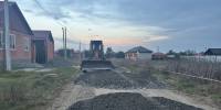 На улице Галаева в Малгобеке продолжаются работы по улучшению дорожного покрытия. - Администрация г. Малгобек