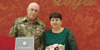 Глава Кувандыкского округа Павел Пахомов поздравил семью Струевых с победой в конкурсе "Семья года" - Кувандыкский городской округ