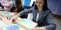 Молодёжь научилась искусству расслабления с помощью эбру - Газета Маяк