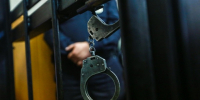 суд, наручники, клетка подсудимого - Волжская правда