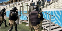 Бойцы СОБРа и ОМОНа ворвались на «Волгоград Арену» - ИА Высота 102.0