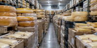 Сыр попал в мышеловку скидок: избыток продукции съедает маржу производителей - Abireg.Ru