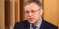 Мирошник заявил, что Зеленский уехал в Лондон из-за обиды на Трампа - M24.Ru