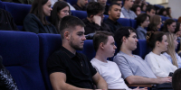 В рамках XIII Ставропольского форума ВРНС состоялась встреча студентов СКФУ с Максимом Григорьевым - Епархия