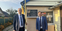 Члены Общественной палаты открыли мемориальную доску памяти Героя Советского Союза Василия Жукова - Общественная палата