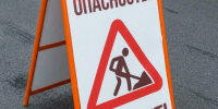 С крыши дома в центре Петрозаводска снова падает лепнина - StolicaOnego.Ru
